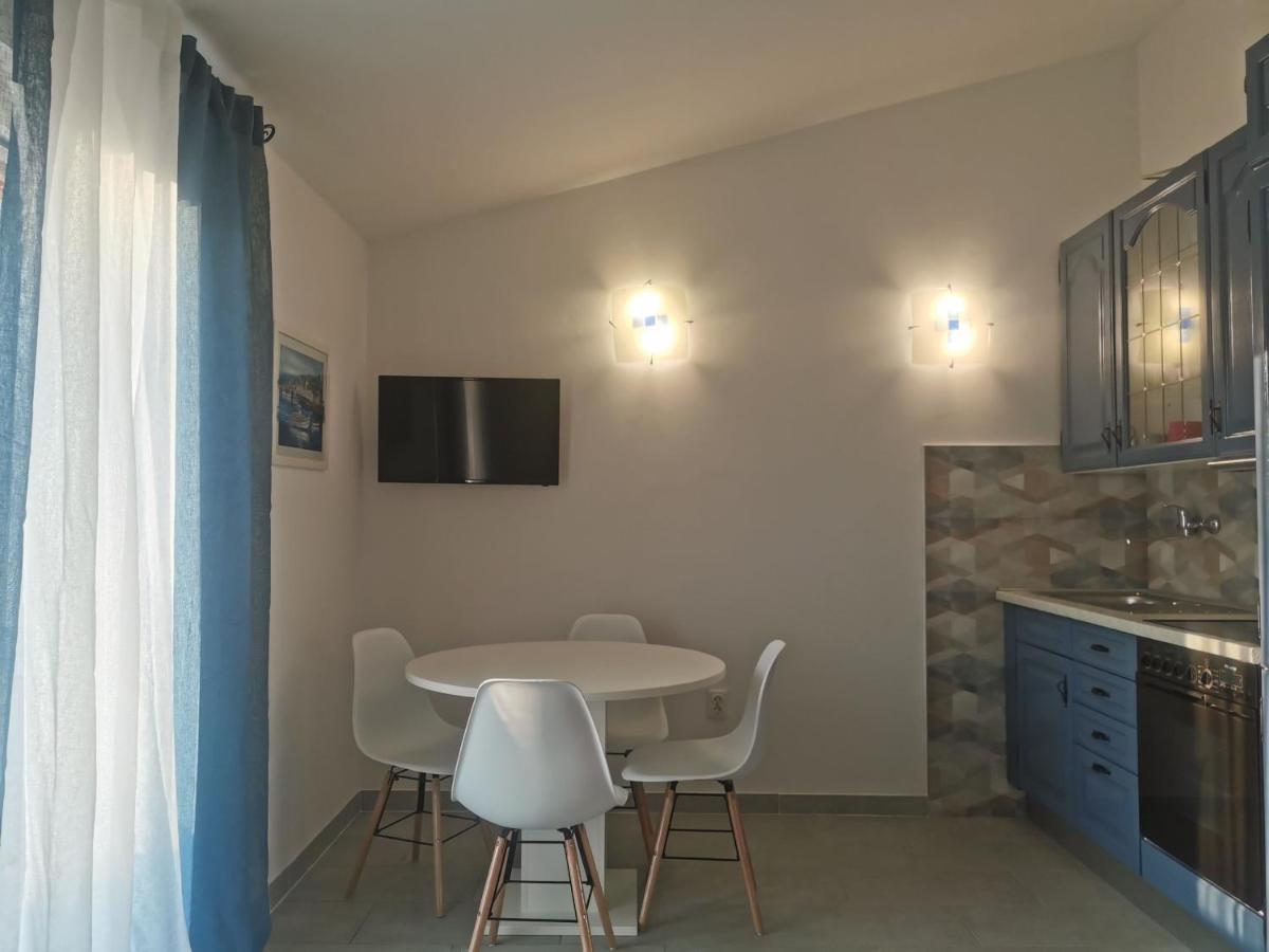 Apartmani Viktorija Fazana Bagian luar foto