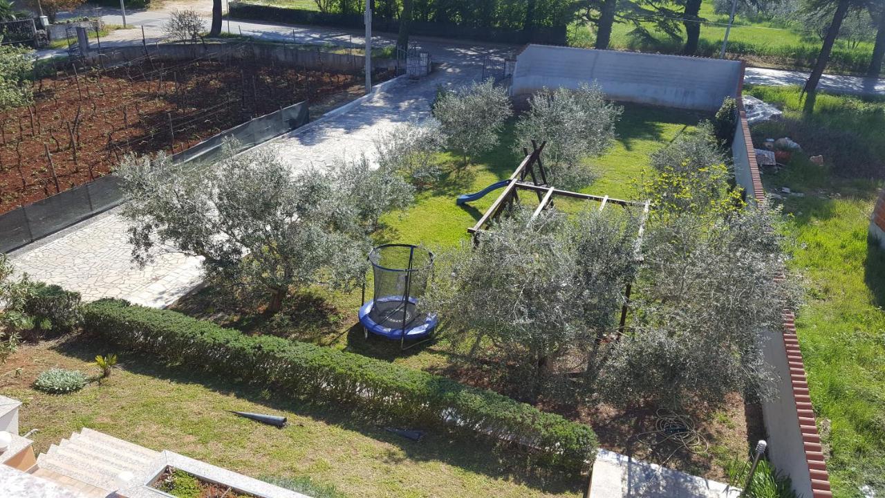 Apartmani Viktorija Fazana Bagian luar foto