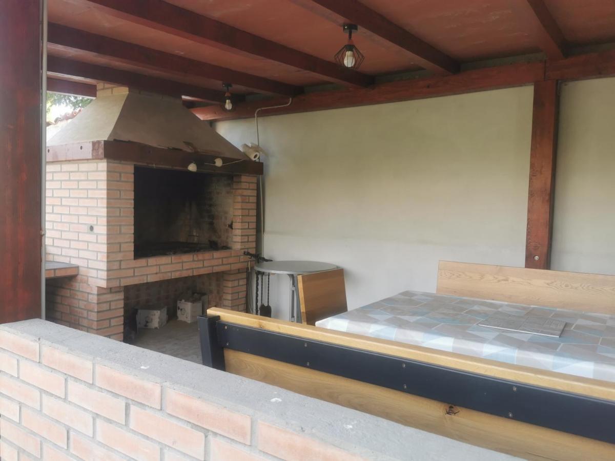 Apartmani Viktorija Fazana Bagian luar foto