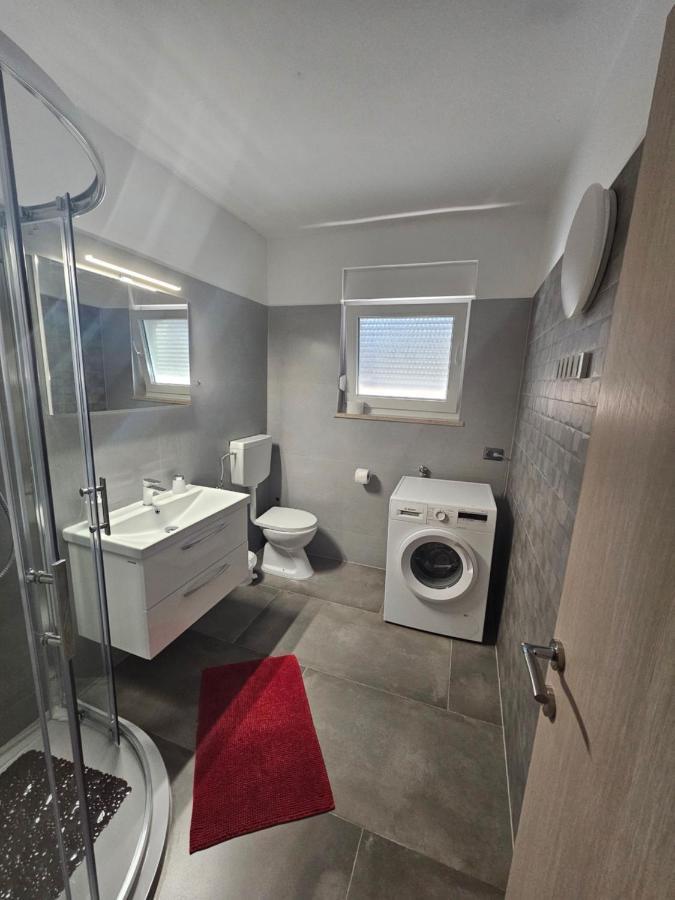 Apartmani Viktorija Fazana Bagian luar foto