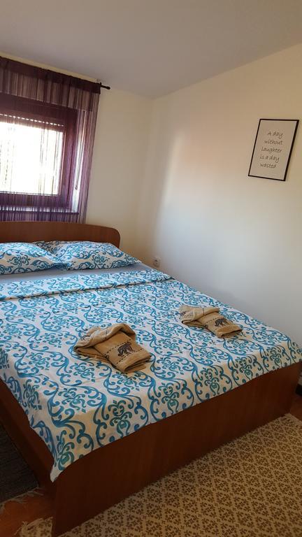Apartmani Viktorija Fazana Bagian luar foto
