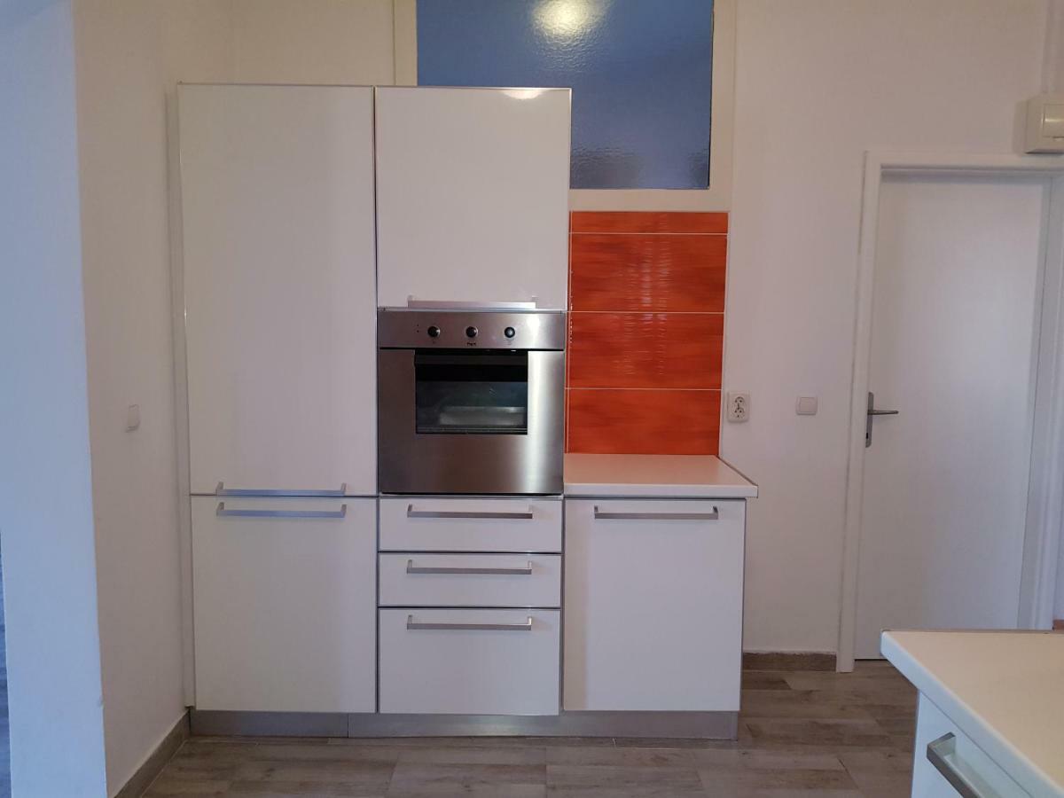 Apartmani Viktorija Fazana Bagian luar foto